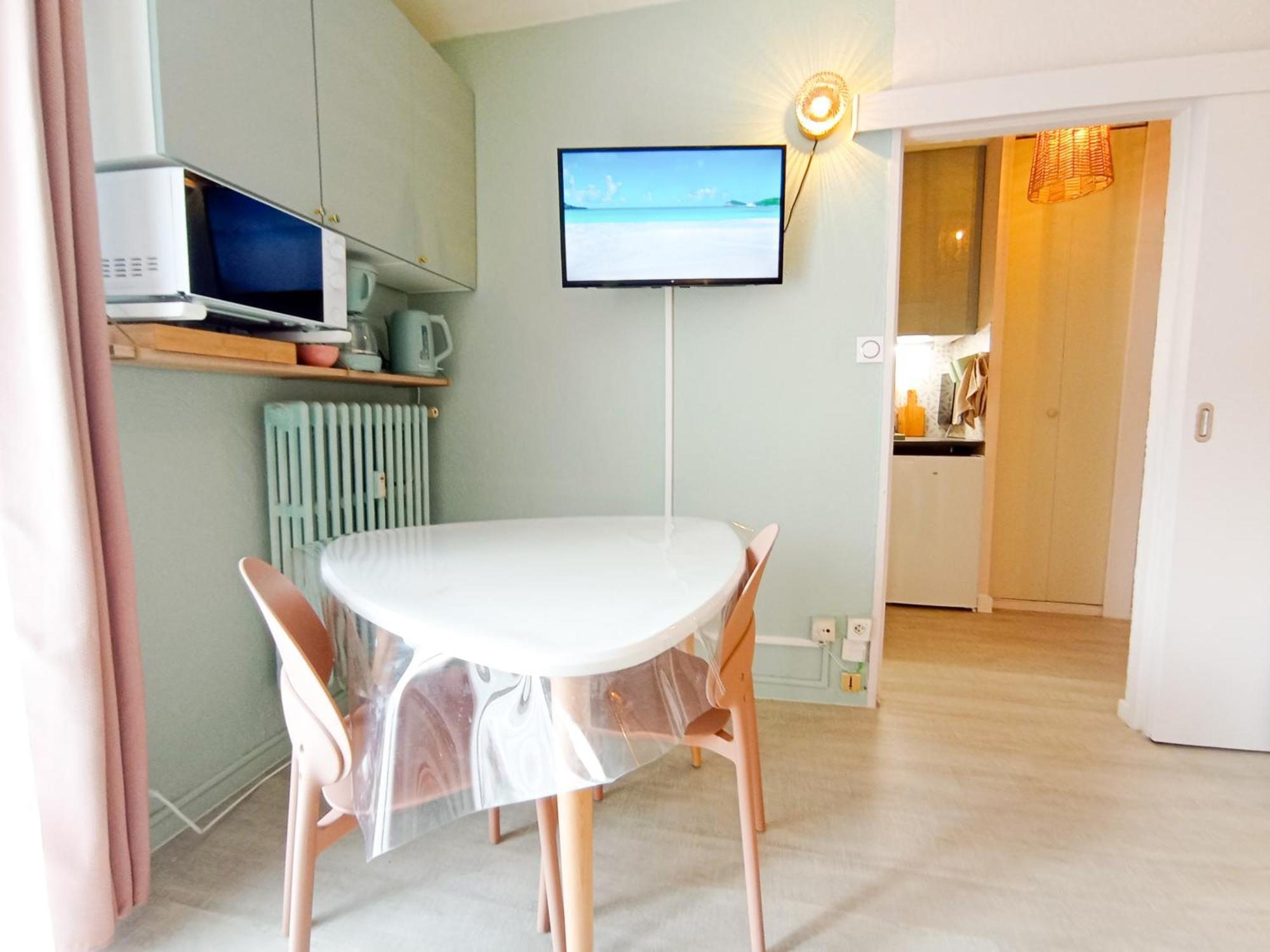 Studio 50M Tram Parking Gratuit 13Min Gare Montpellier Exterior photo